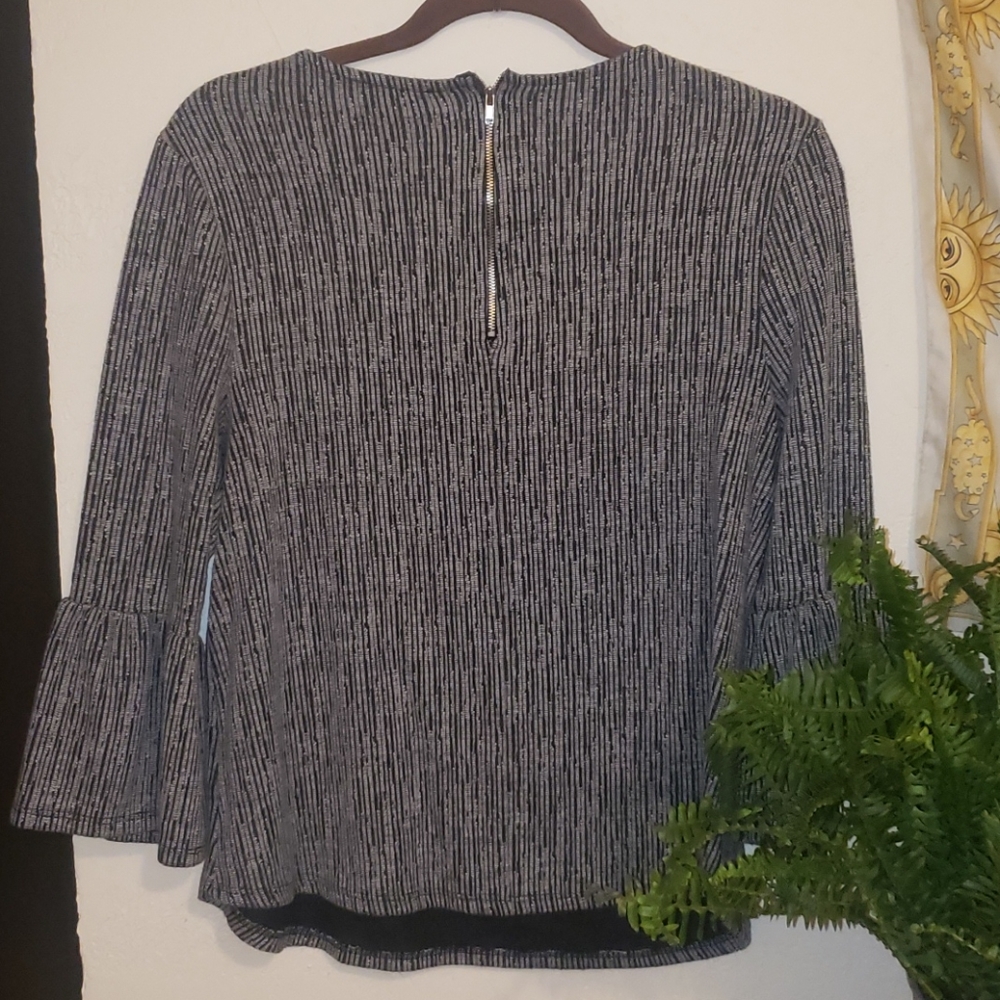 W5 3/4 bubble sleeve blouse - Picture 2 of 5